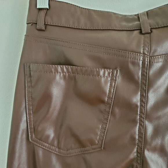 Garage Faux Leather Straight legged Mid rise  Pants Brown Sz M - Picture 6 of 16